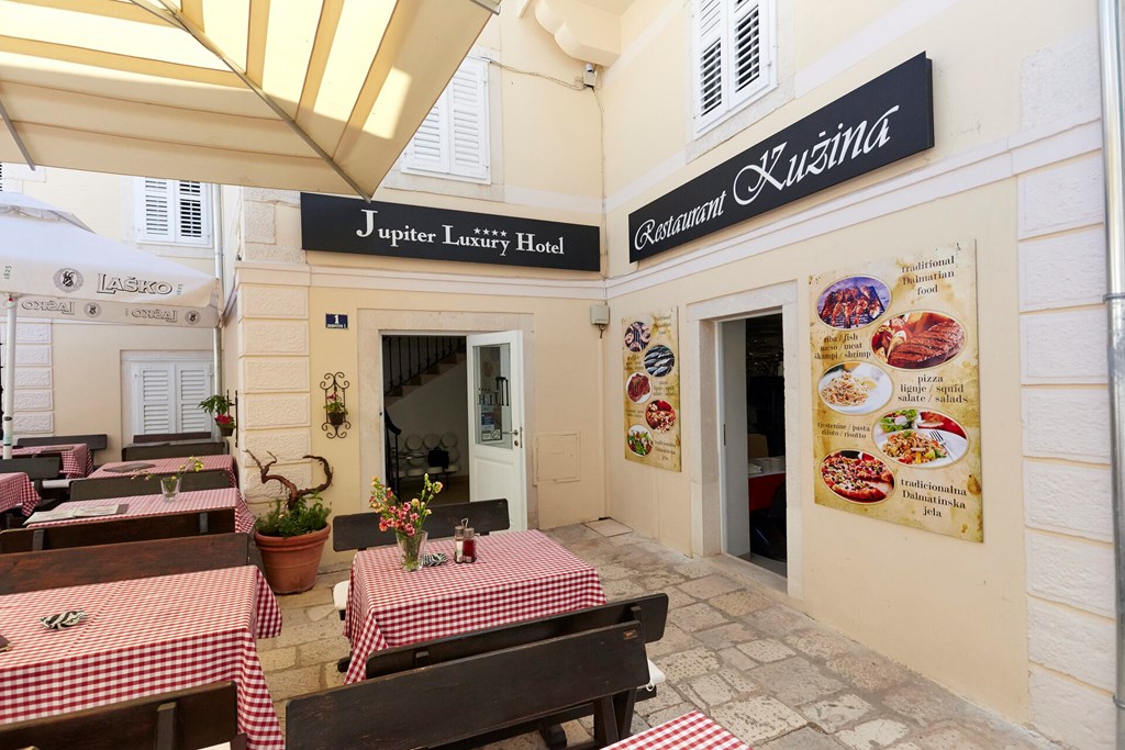 Heritage Jupiter Luxury Hotel: Restaurant