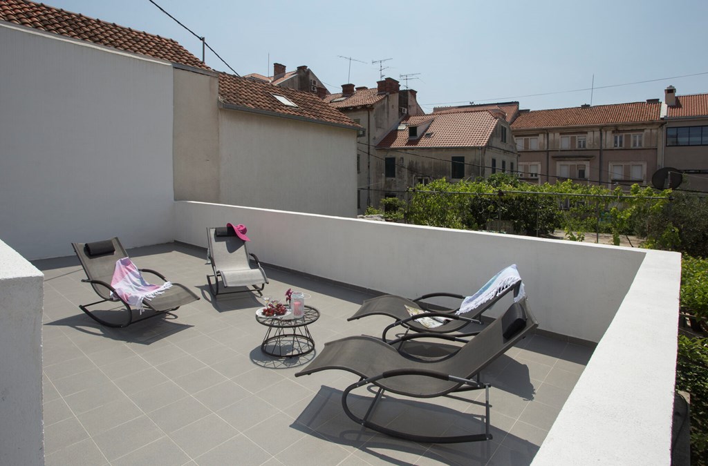 Apartment Alma: Terrace