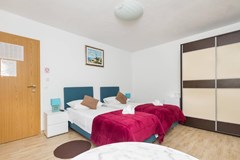 Peruzovic Rooms & Apartments: General view - photo 13