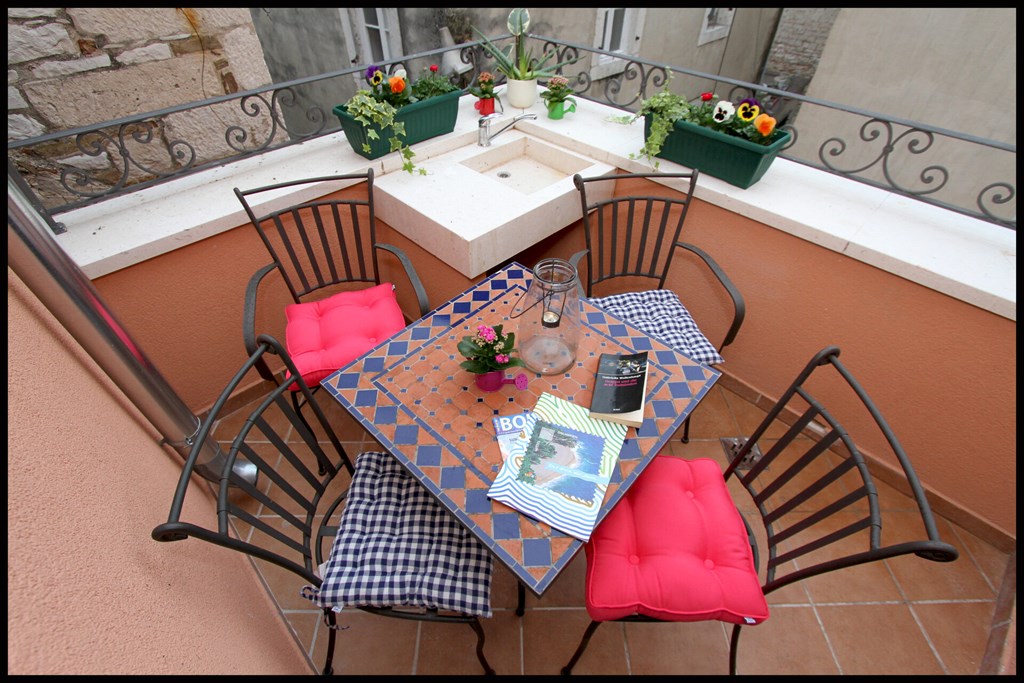 Guesthouse Pjaceta: Terrace