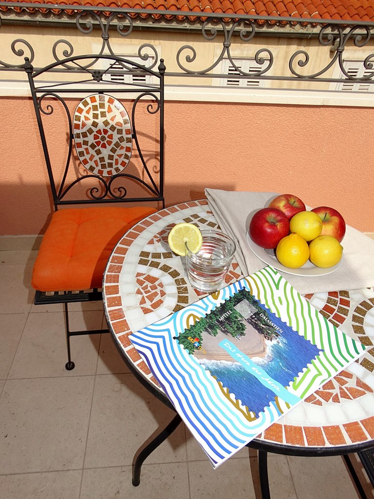 Guesthouse Pjaceta: Terrace