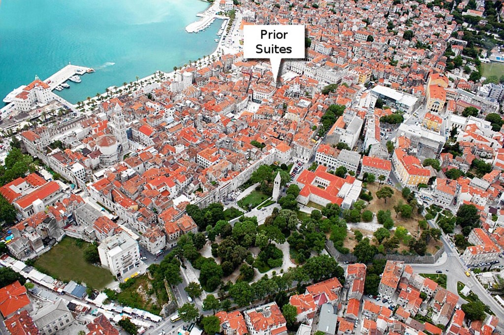 Prior Suites Split: General view