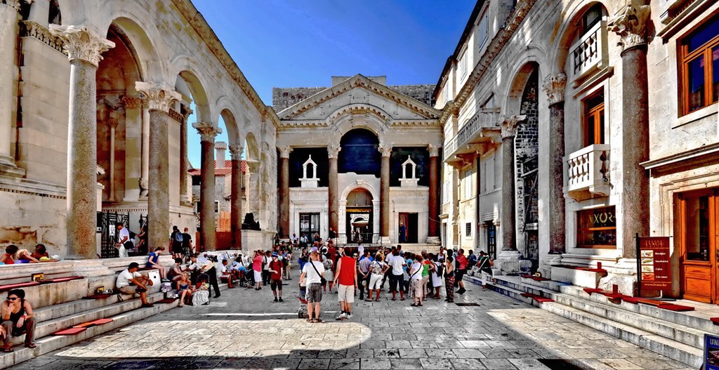 Porta Adriatica: General view