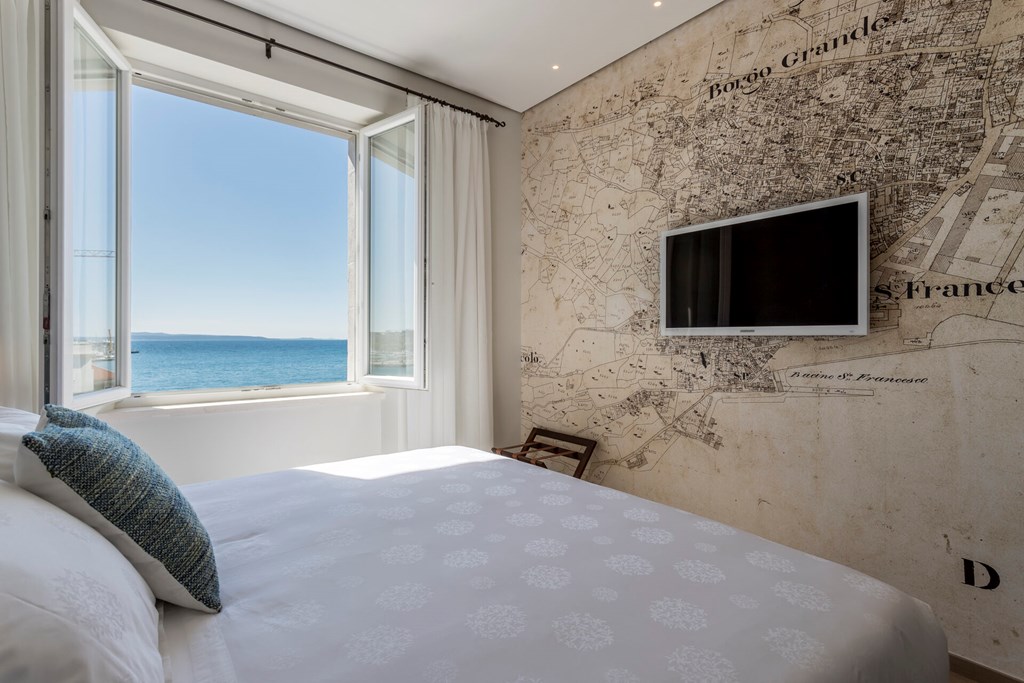 Seaview Luxury Retreat: Room DOUBLE CITY VIEW