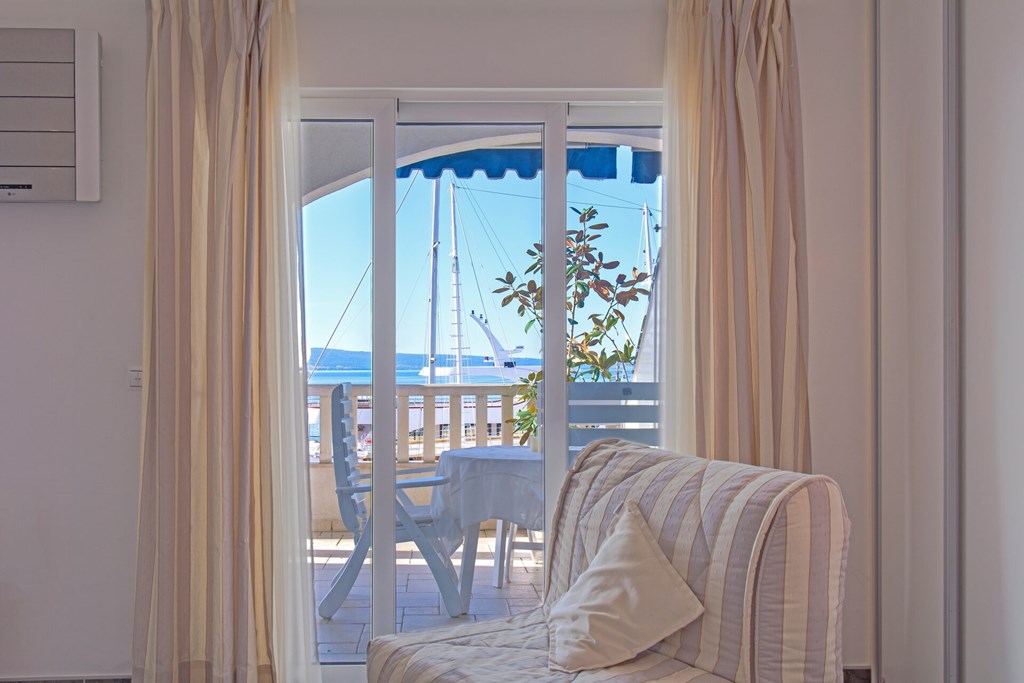 Duje: Room STUDIO SEA VIEW WITH TERRACE