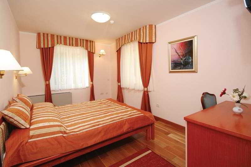 Trogir: Room