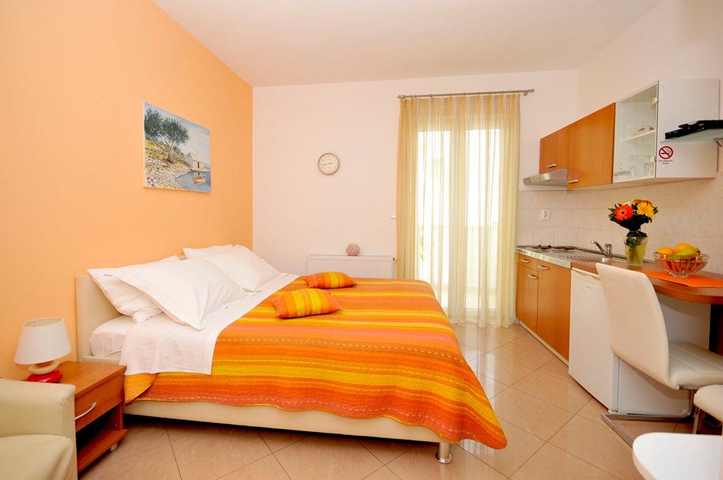 Apartmani Trogir: Room STUDIO WITH BALCONY