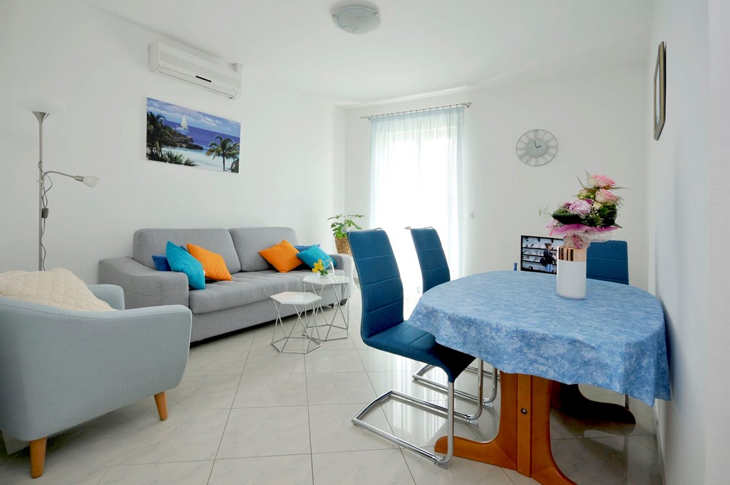 Apartmani Trogir: Room APARTMENT TWO BEDROOMS