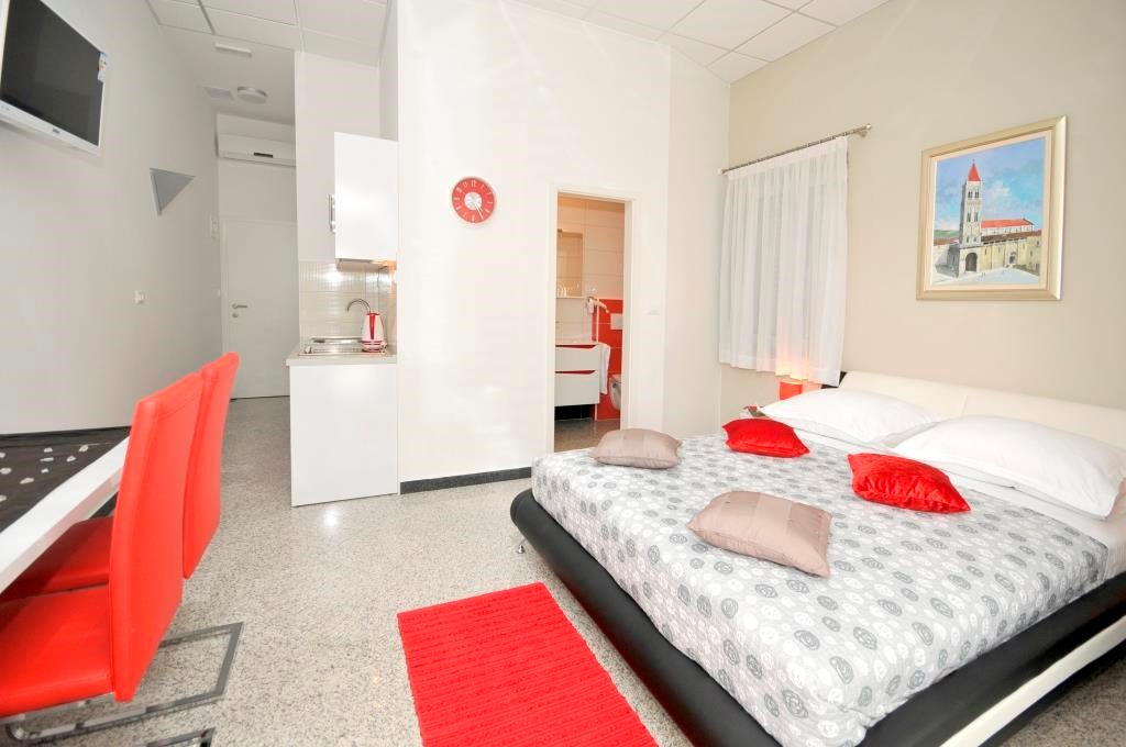 Apartmani Trogir: Room STUDIO WITH BALCONY