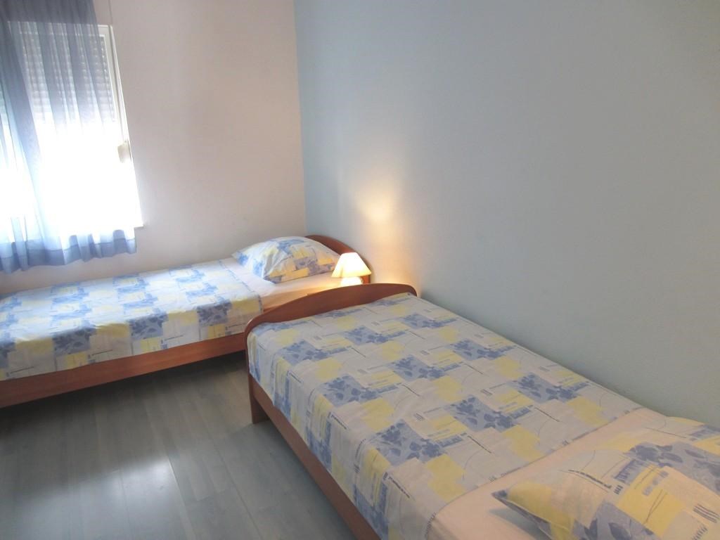 Apartmani Kelam: Room