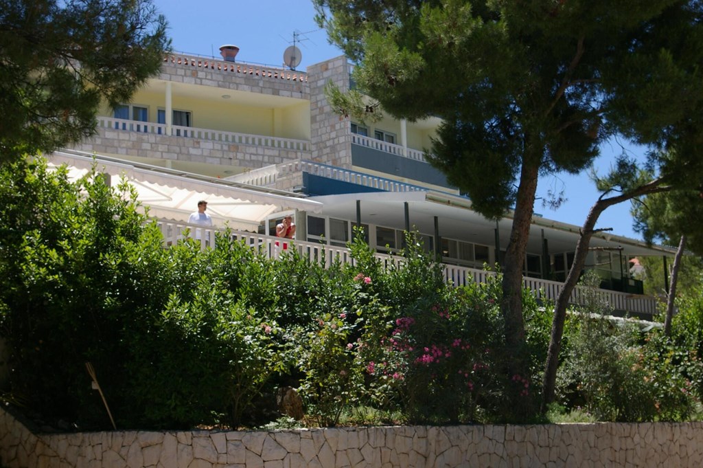 Hotel Sveti Kriz: General view