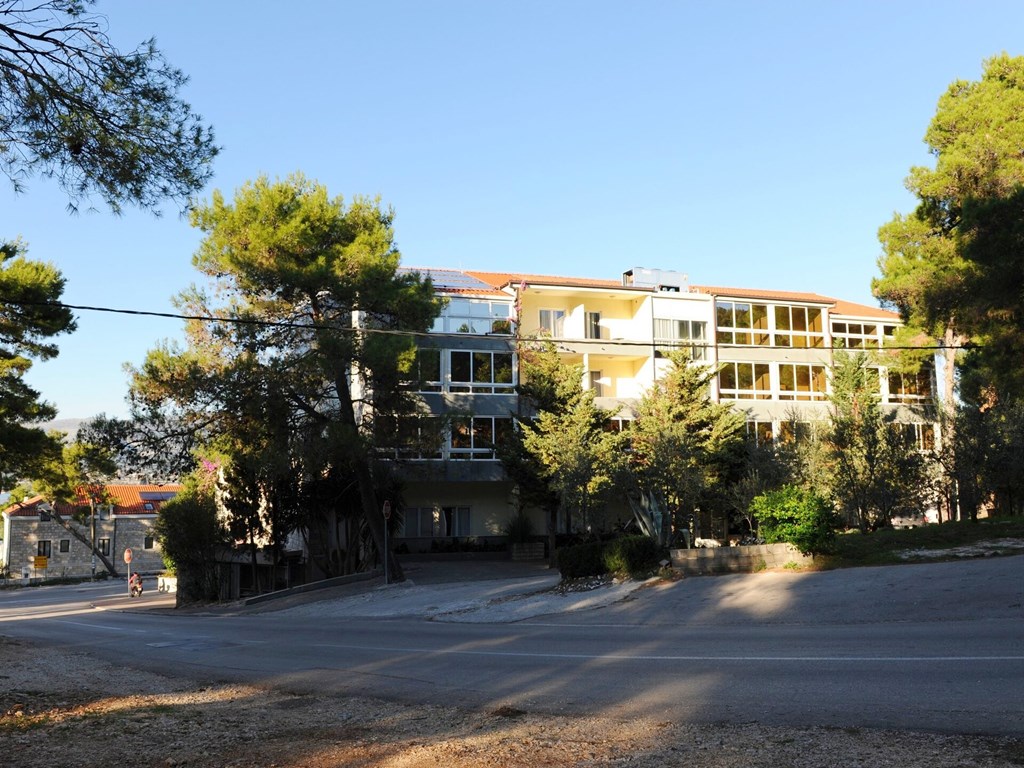 Hotel Sveti Kriz: General view