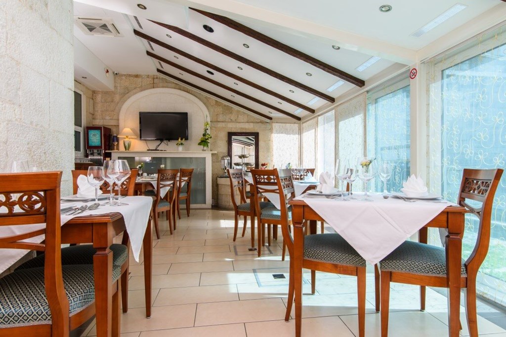 Hotel Vila Sikaa: Restaurant