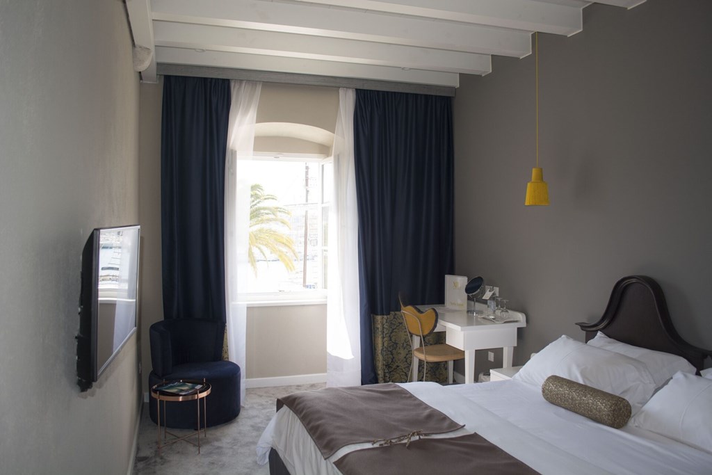 XII Century Heritage Hotel Trogir: Room DOUBLE DELUXE SEA VIEW