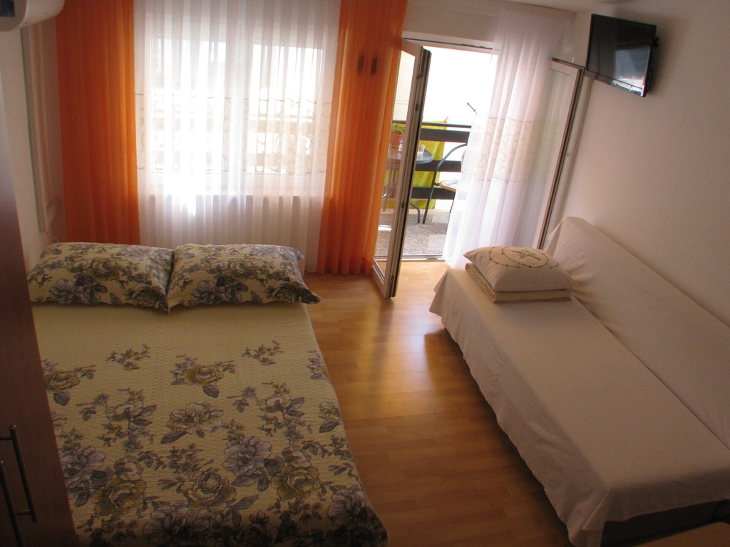 Vodice city apartments: Room APARTMENT STANDARD