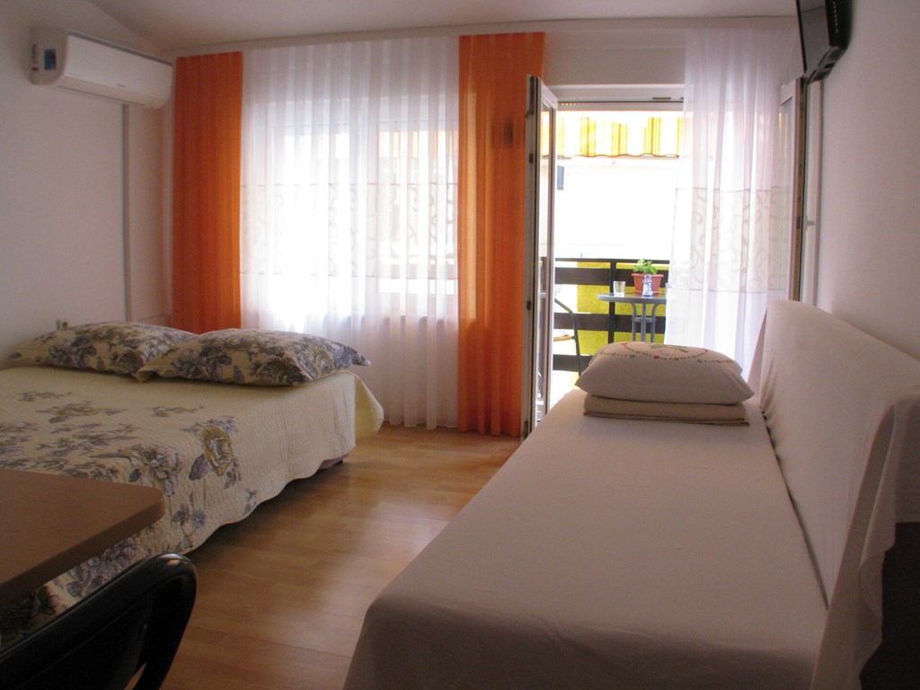 Vodice city apartments: Room APARTMENT STANDARD