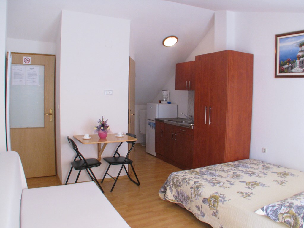 Vodice city apartments: Room APARTMENT STANDARD