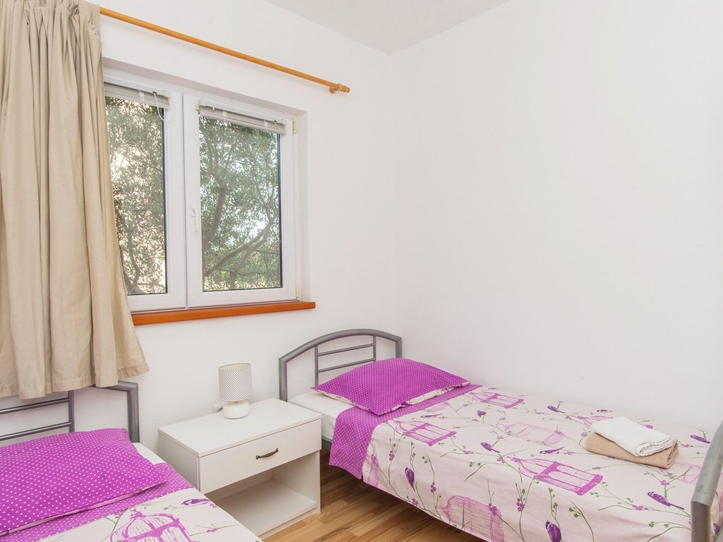 APARTMENTS MARINKO: Room APARTMENT CAPACITY 4