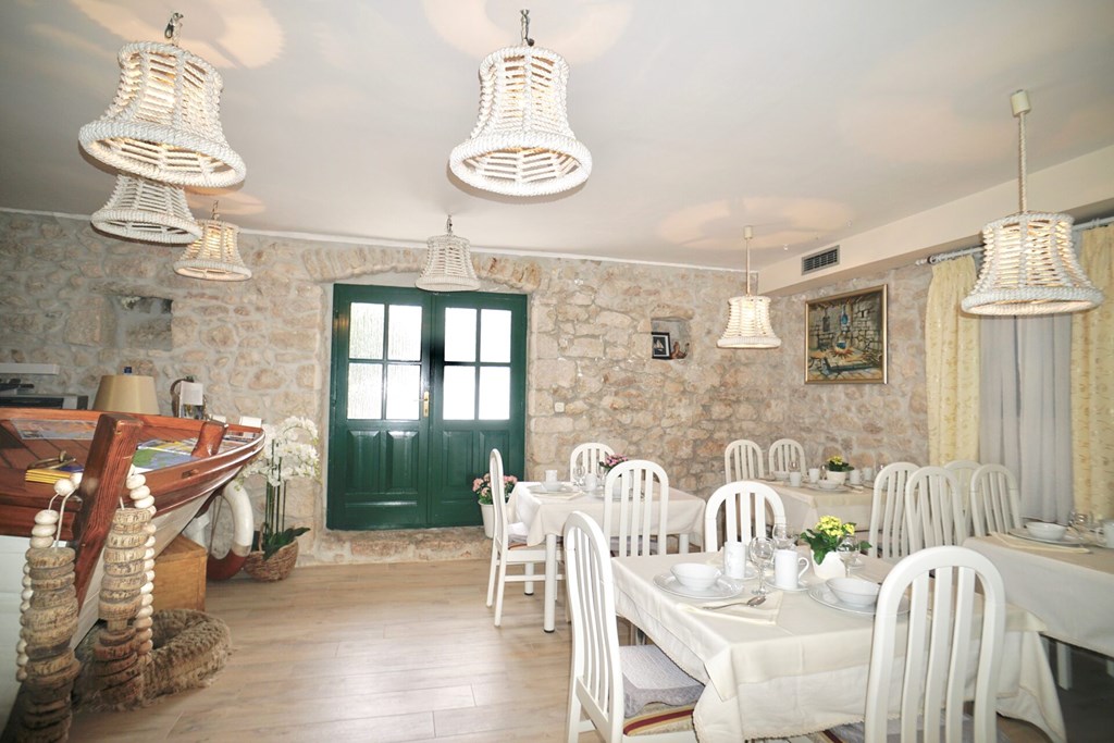 Villa Rustica Dalmatia: Bar