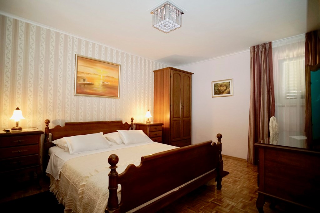 Villa Rustica Dalmatia: Room APARTMENT CAPACITY 4 TWO BEDROOMS