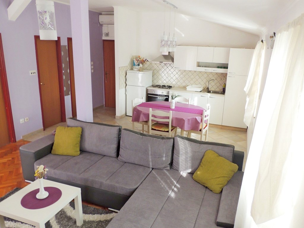 Apartments Luna: Room APARTMENT CAPACITY 4