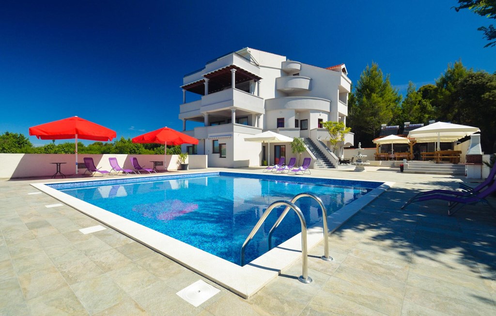 Aparthotel Villa Plat: Pool