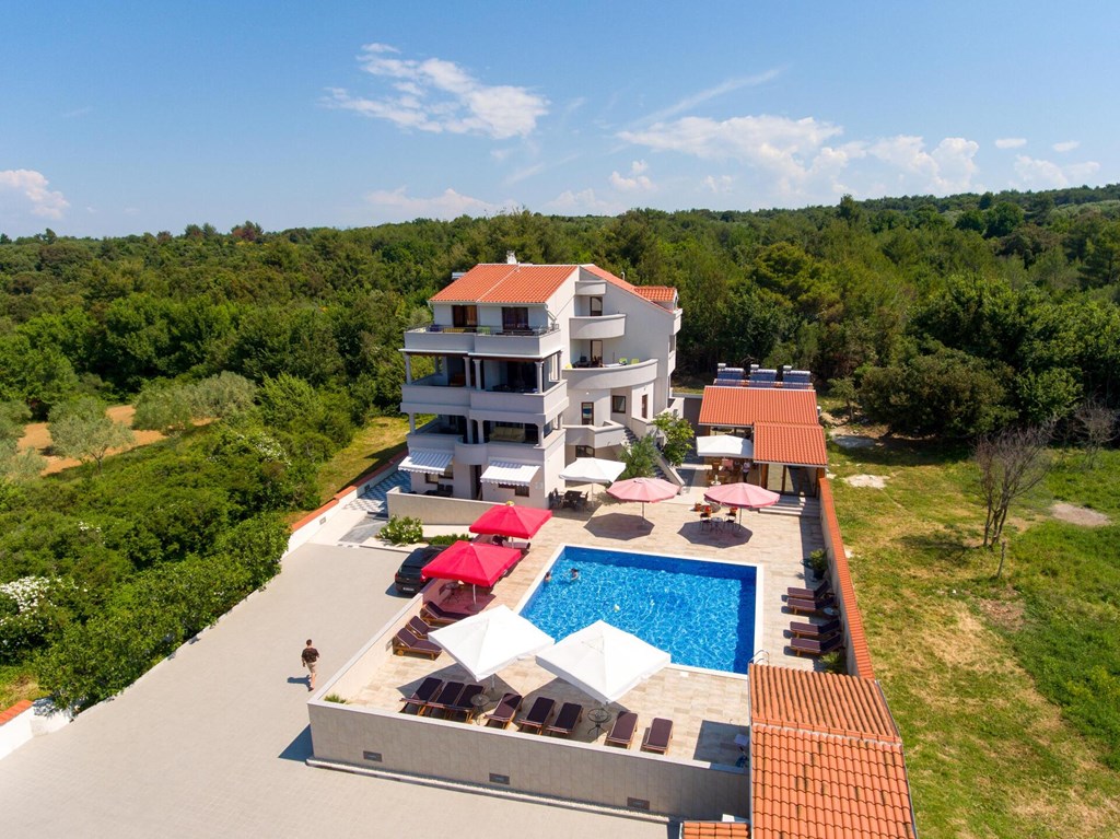 Aparthotel Villa Plat: Pool