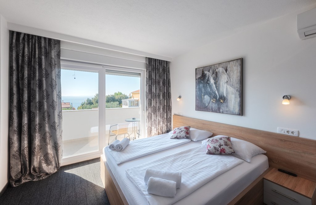 Aparthotel Villa Plat: Room DOUBLE SUPERIOR WITH BALCONY