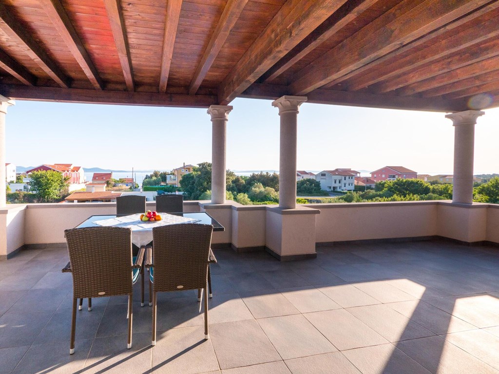 Aparthotel Villa Plat: Terrace