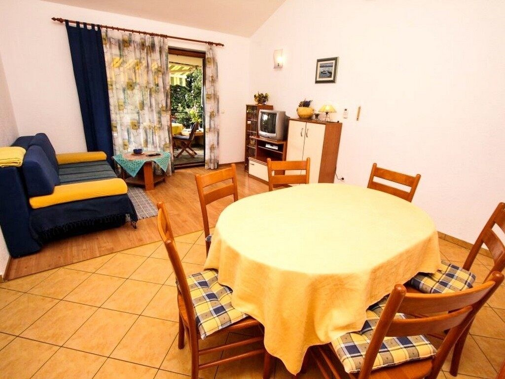 Apartments Irena: Room APARTMENT CAPACITY 4