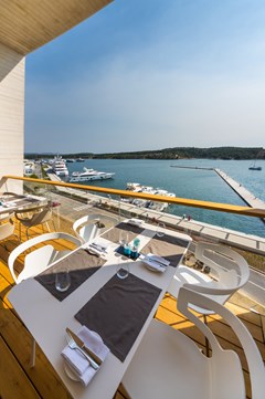 D-Resort Sibenik: Terrace - photo 16