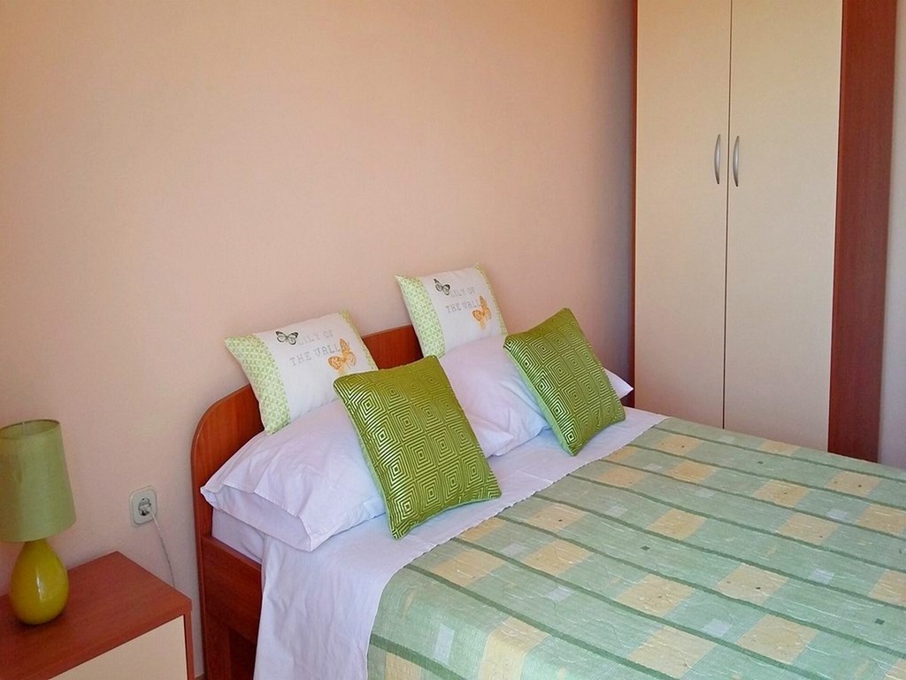 Apartments Burmeta: Room APARTMENT CAPACITY 5 TWO BEDROOMS