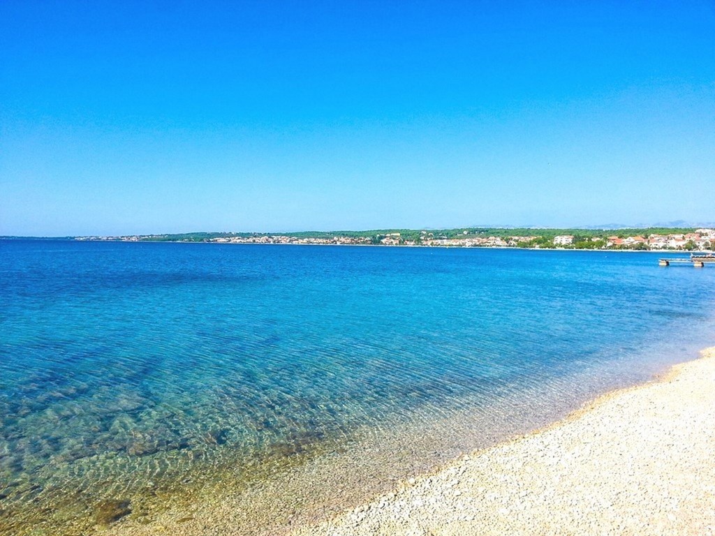 Apartments Burmeta: Beach