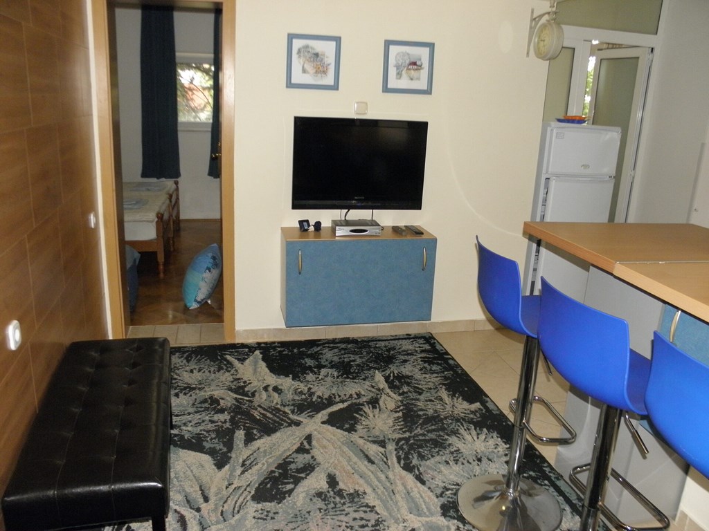 Apartments Ljiljana: Room APARTMENT CAPACITY 5 TWO BEDROOMS