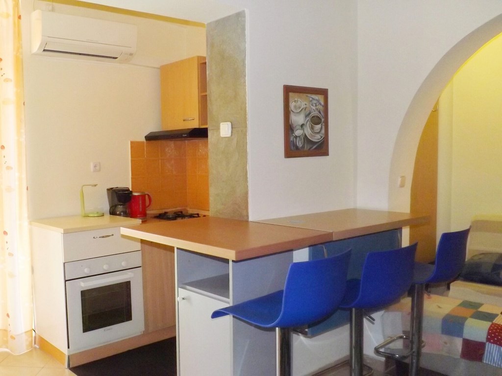 Apartments Ljiljana: Room APARTMENT CAPACITY 5 TWO BEDROOMS