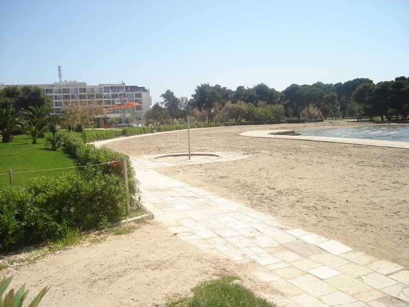 Apartments Ljiljana: Beach