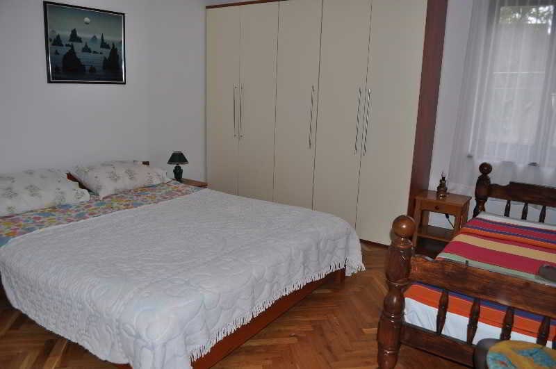 Dolac Guesthouse: Room