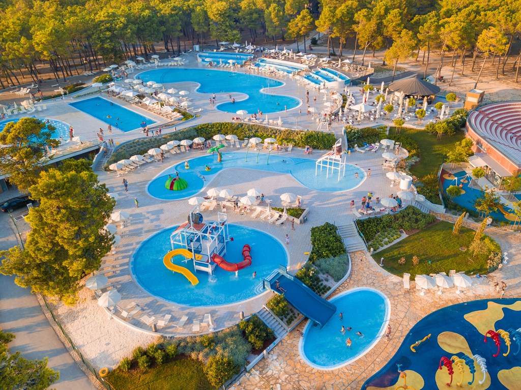 Zaton Holiday Resort Apartments 4*: Pool