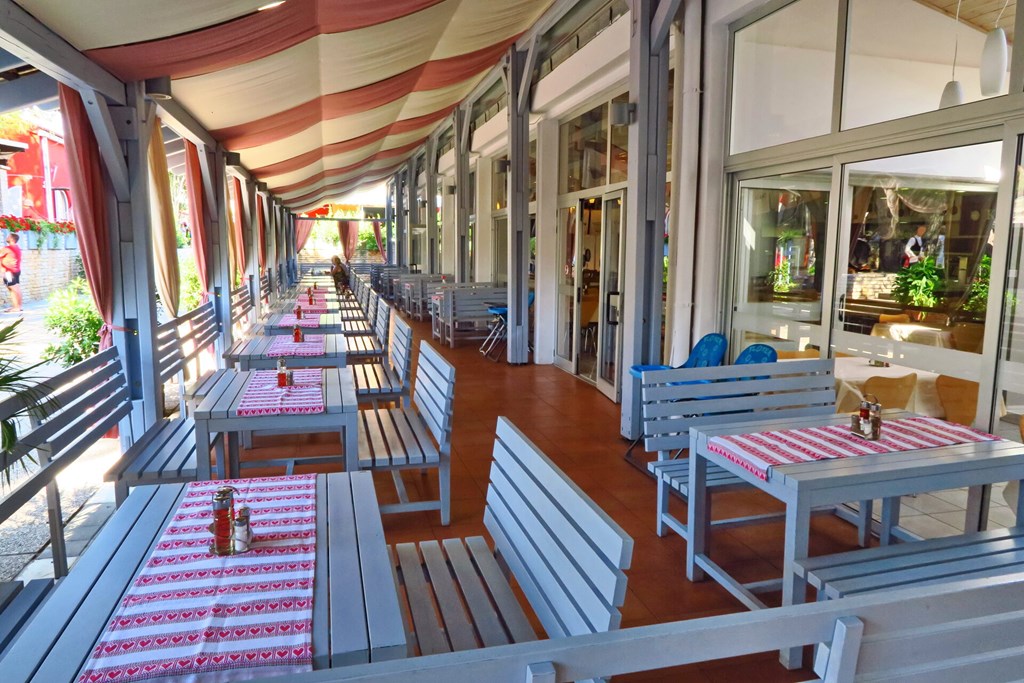 Zaton Holiday Resort Apartments 4*: Restaurant