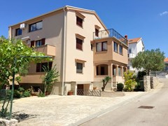 Apartments Nives: General view - photo 4