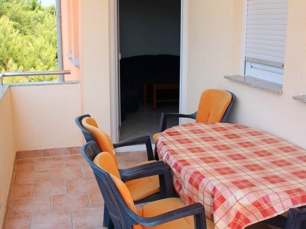 Apartments Dario: Room APARTMENT CAPACITY 4