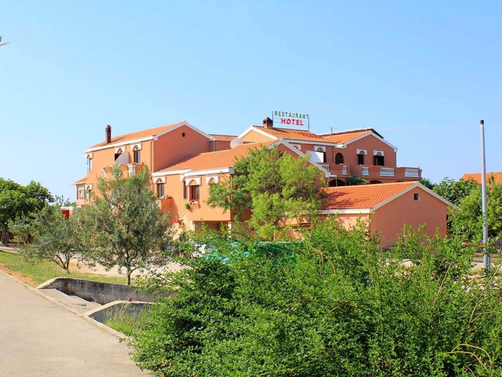 Hotel Marinko: General view