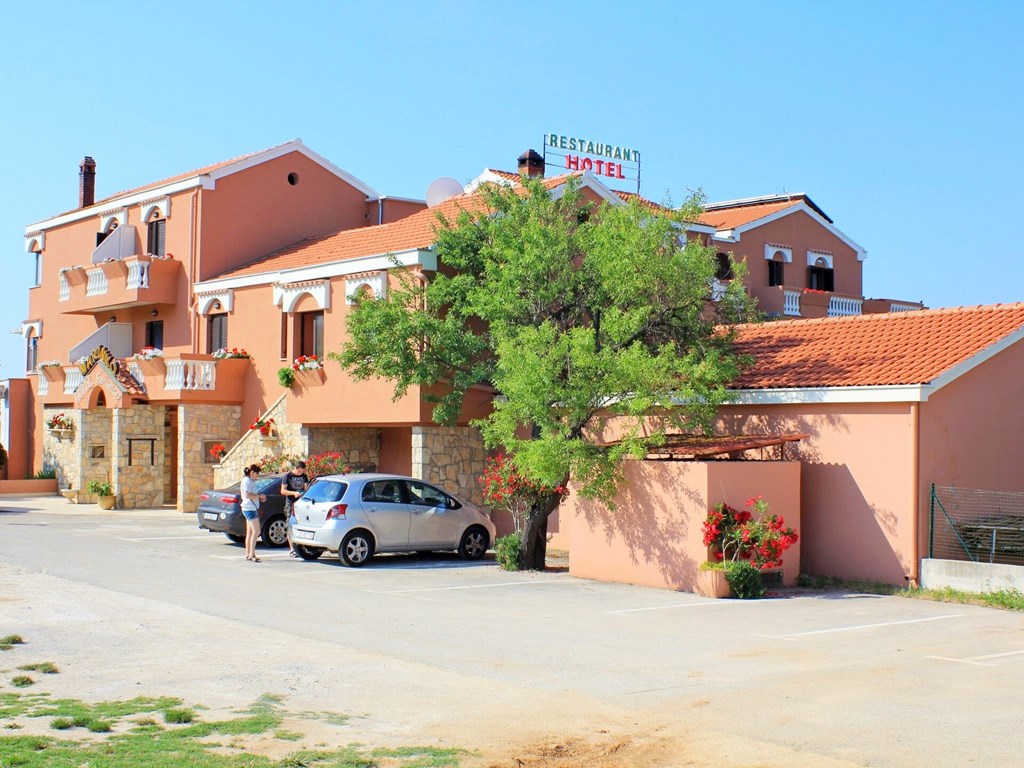 Hotel Marinko: General view