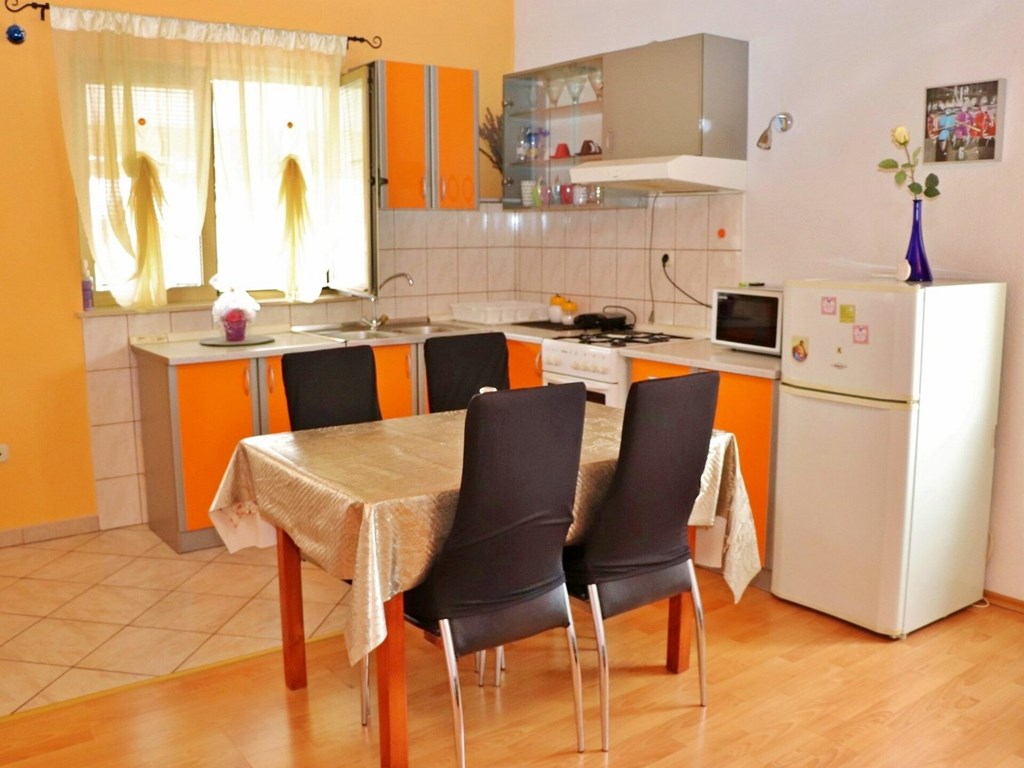 Apartments Nedjeljka: Room APARTMENT CAPACITY 5