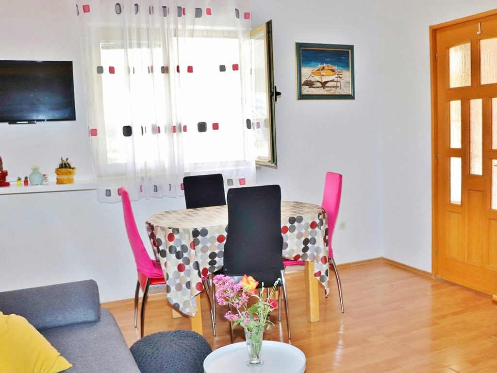 Apartments Nedjeljka: Room APARTMENT CAPACITY 5