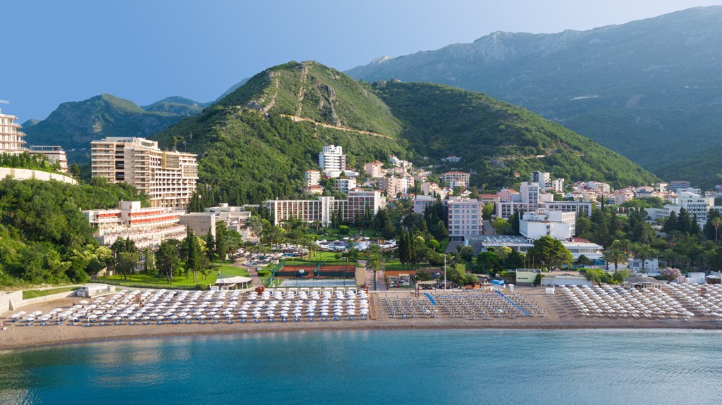 Iberostar Bellevue: General view