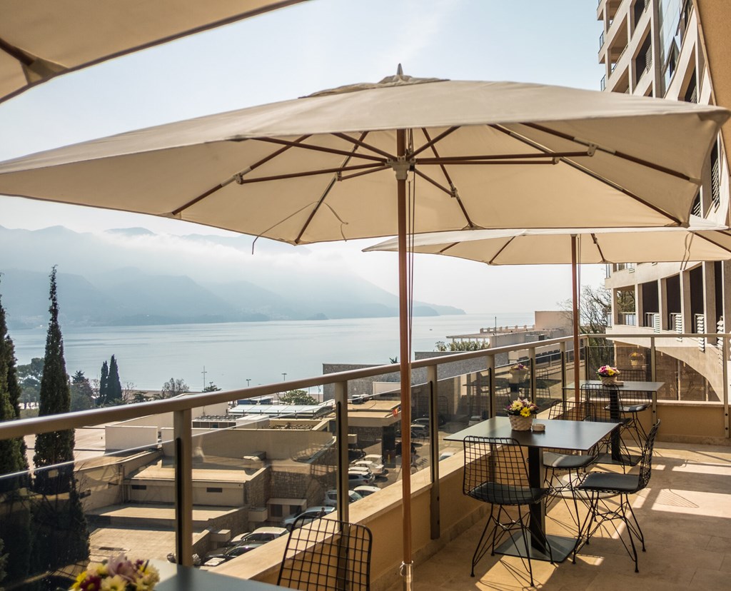 Hotel Harmonia by Dukley: Terrace