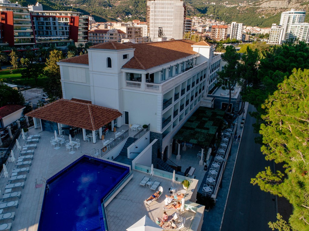 Budva: Pool