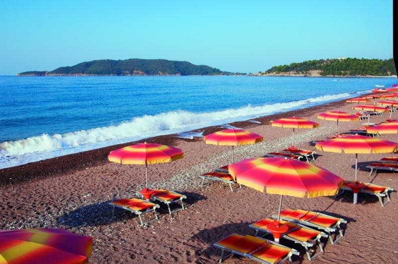 Queen of Montenegro: Beach