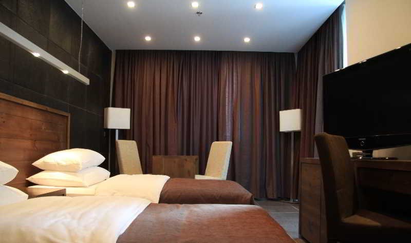 Avala Resort & Villas: Room